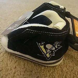 NWT Penguins Slippers